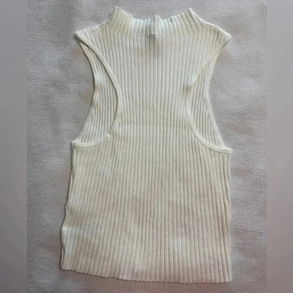 H&M high neck knit tank - Picture 2 of 3